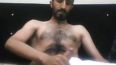 Hairy arabturk wanking