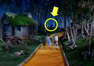 Superwoman reccomend Picture midget hanging in wizard of oz