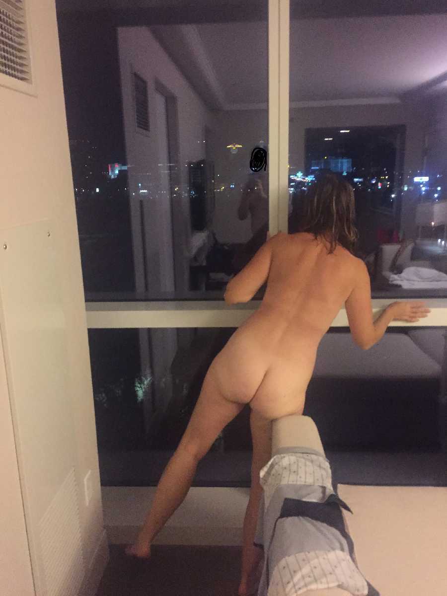Naked hotel dare