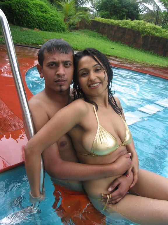 Comet reccomend asian nude couple swimming