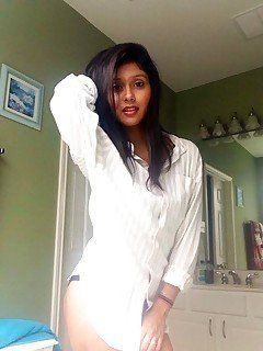 Skinny desi girlfriend gets boned silly on the bed