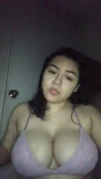 teen teases with her perfect tits on periscope